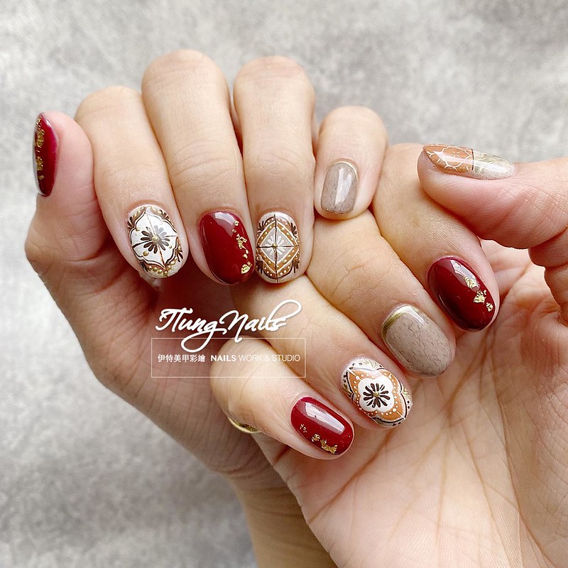 ITUNG NAILS 紅色復古花磗